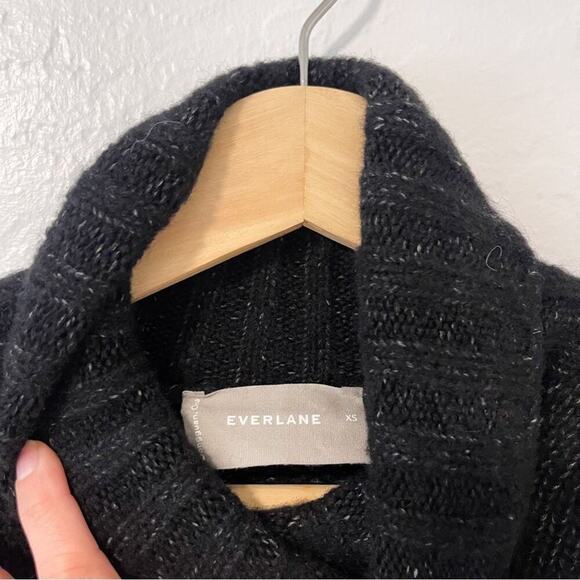 Everlane | The Cloud Turtleneck Black Speckle - Picture 7 of 10